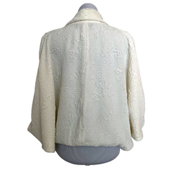 𝅺the Dori Collection Beverly Hills Cape - Picture 4 of 6